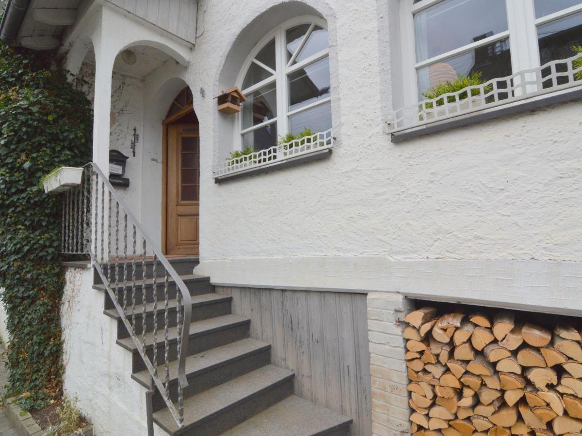 Very Comfortable House With Bathrooms And A Garden Mürlenbach الغرفة الصورة