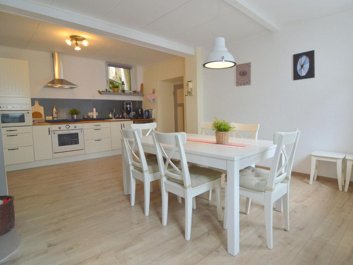 Very Comfortable House With Bathrooms And A Garden Mürlenbach المظهر الخارجي الصورة